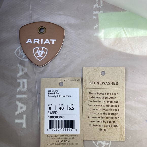Ariat Stonewashed Booties size 9 only worn once or twice with original box - Picture 6 of 7
